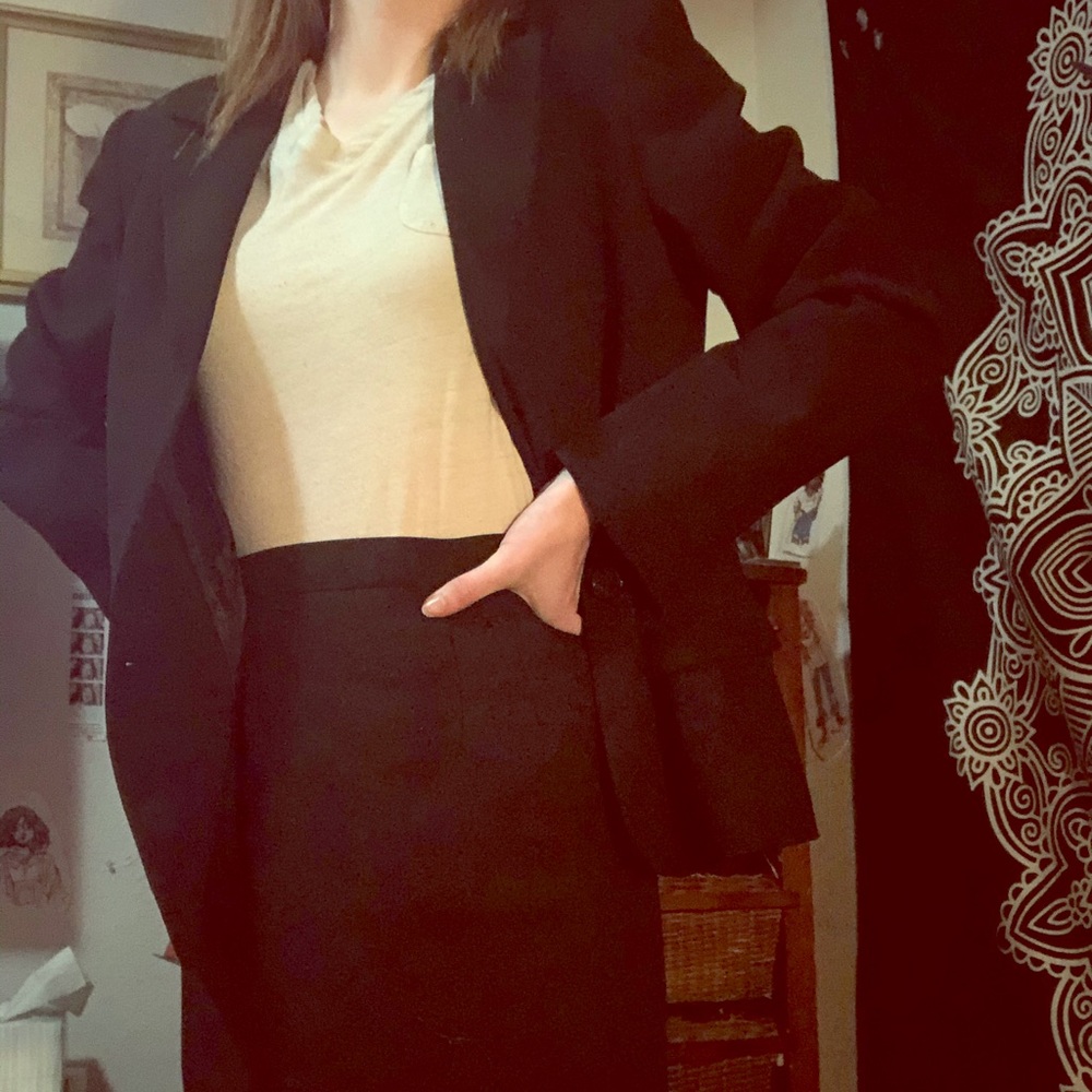 Women's black shoulder padded suit jacket